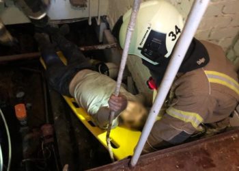 В Зеленодольске госпитализировали мужчину, упавшего в подвал пятиэтажного дома