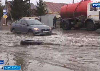 В Казани талые воды топят пригородные районы