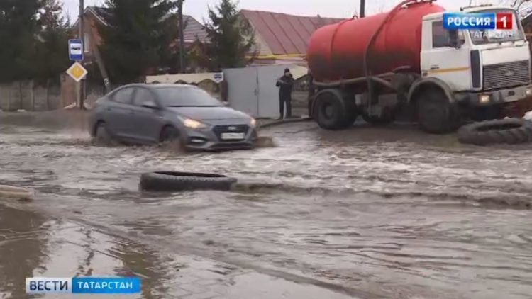 Рустам Минниханов: Татары из регионов вносят огромный вклад в сохранение родного языка