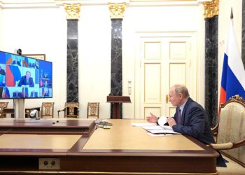 Путин обсудил с Совбезом вопрос информационной безопасности