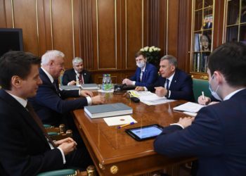 Рустам Минниханов встретился с председателем Евразийской экономической комиссии Михаилом Мясниковичем