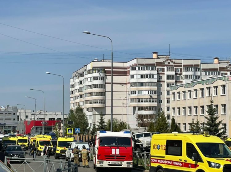 Правительство РТ готовит выплаты семьям погибших и пострадавшим в трагедии в казанской школе №175