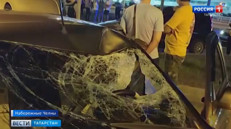 Опасный транспорт: в Челнах девушка погибла в ДТП на электросамокате