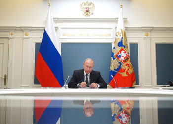 Путин освободил Барышева от должности замглавы МЧС