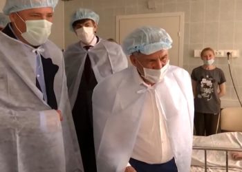 Ученица казанской гимназии №175 рассказала Минниханову, как сбежала от убийцы