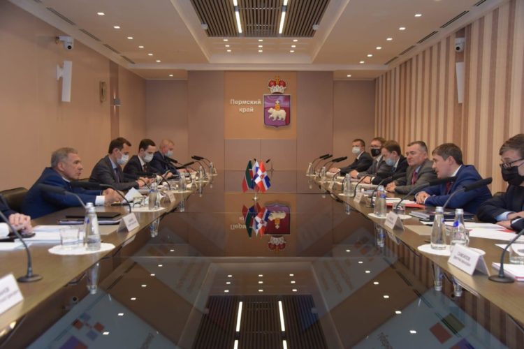 Минниханов встретился с губернатором Пермского края
