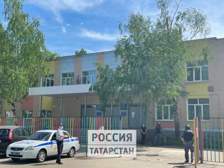 В Казани эвакуируют ряд школ из-за сообщений о бомбе