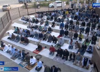 Рустам Минниханов обсудил развитие медресе «Мухаммадия»