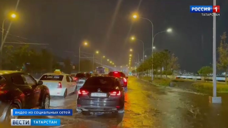 Плывущая Казань: власти города объяснили причины потопов