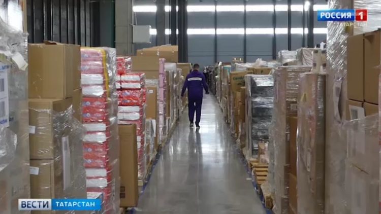 Очередь по незнанию: иностранные граждане штурмуют миграционные службы Казани