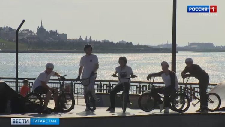 Команда «КАМАЗ-мастер» прошла с парадом в Бугульме