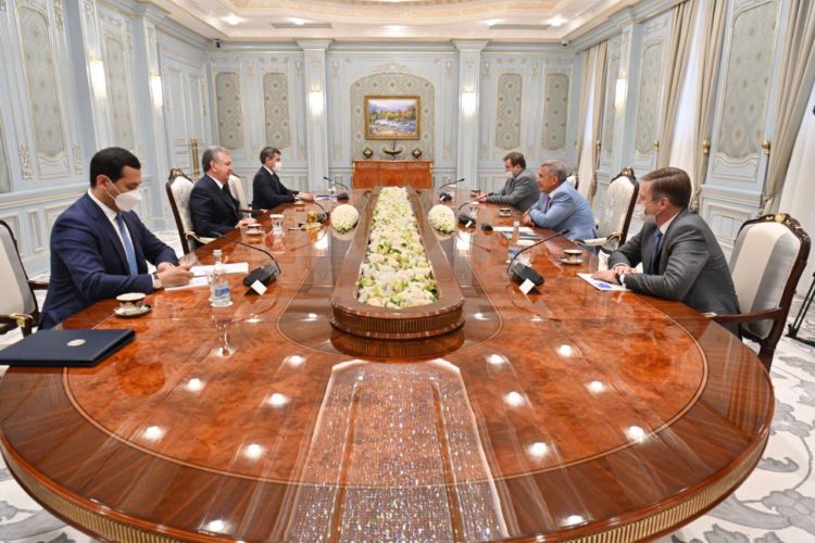 Рустам Минниханов встретился с Президентом Узбекистана Шавкатом Мирзиёевым