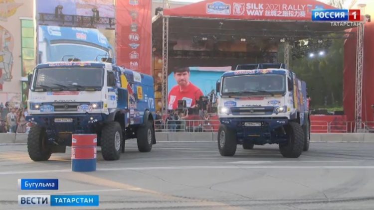 Команда «КАМАЗ-мастер» прошла с парадом в Бугульме