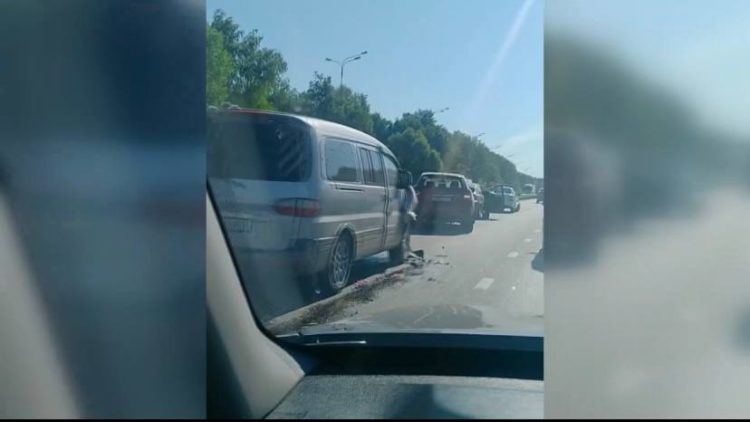 В Казани на улице Залесная произошло массовое ДТП