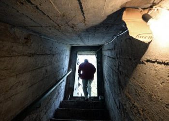 В Челнах первые этажи многоэтажки затопило фекалиями