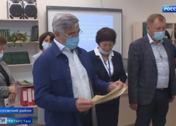 Полиция расследует инцидент в Казани, где женщина в записке просила о помощи