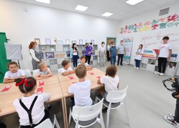 Рустам Минниханов посетил Центр детского творчества в Нурлате