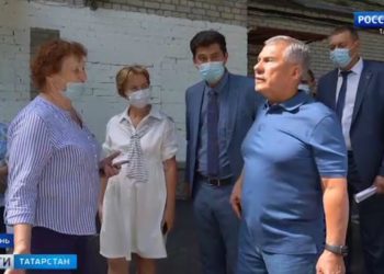 Казанцы обсудили с депутатом Госсовета Маратом Нуриевым благоустройство фонтана на Карбышева