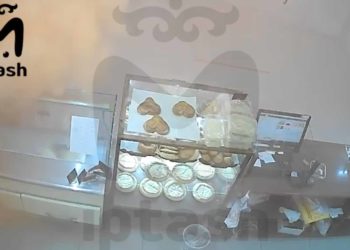 Неизвестный поджег дымовую шашку в челнинской пекарне