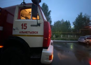 В Казани при пожаре в квартире спасли пожилую женщину