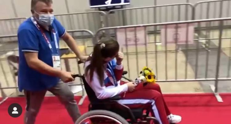 Мартьянова после победы рухнула в коляску: Олимпийский комитет опубликовал видео