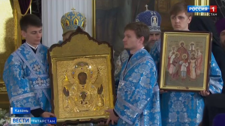 В Казани освятили воссозданный Собор Казанской иконы Божией Матери
