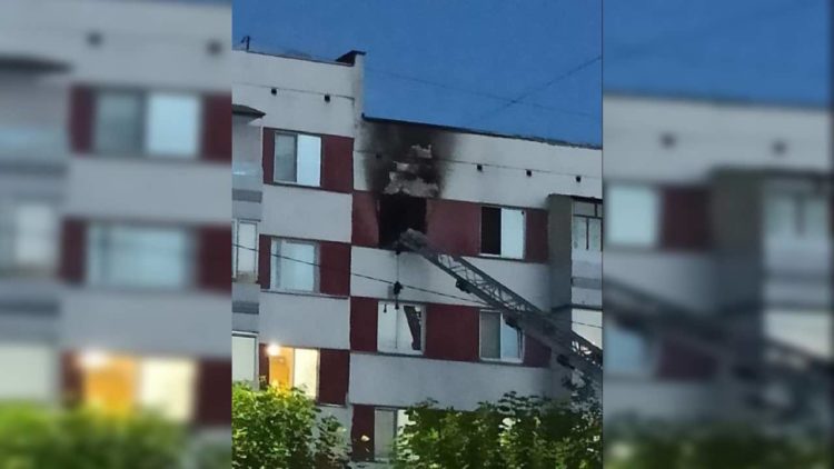 Два человека пострадали в результате пожара в жилом доме в Набережных Челнах