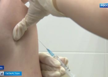 Рустам Минниханов поздравил татарстанцев с Днем семьи, любви и верности