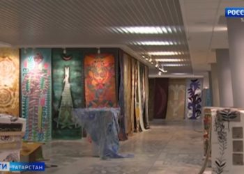 В рамках нацпроекта «Здравоохранение» Минниханов передал сельским фельдшерам ключи от 90 автомобилей