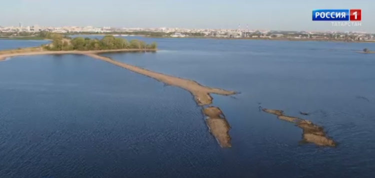 Краевед рассказал об истории старинной мостовой, вновь проявившейся из-за обмеления Волги