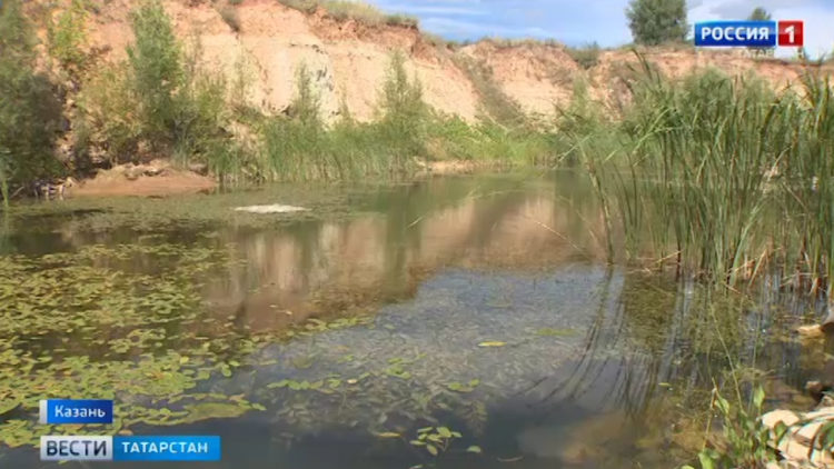 Жители казанского поселка Привольный обеспокоены сбрасываемыми в местное озеро стройотходами