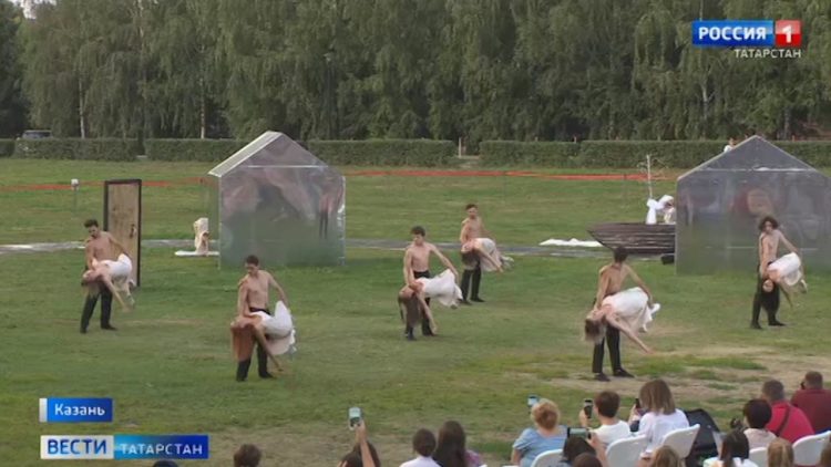 В Нижнекамском районе бездомные псы перегрызли сотни домашних кур