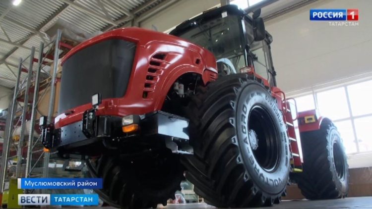 В поля Муслюмовского района выходят тракторы местного производства