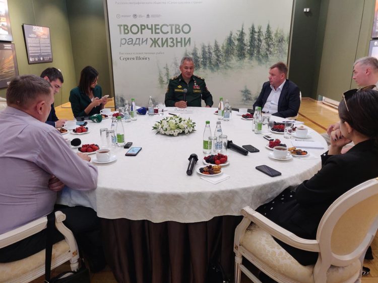 Сергей Шойгу на встрече с журналистами: «Я спешу жить»