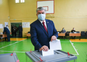 Мэр Челнов Наиль Магдеев проголосовал на выборах депутатов в Госдуму