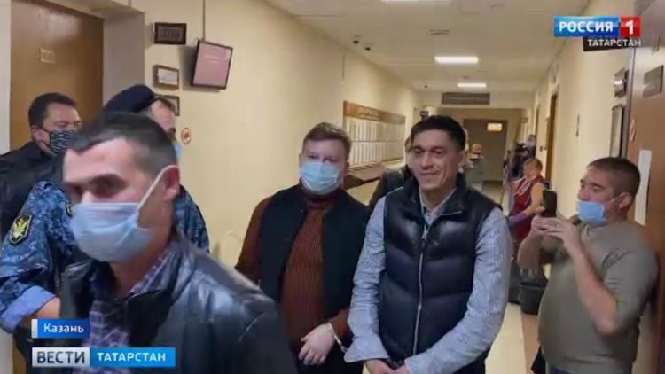 Кафе «Эклер» в Казани закрыли после массового отравления посетителей