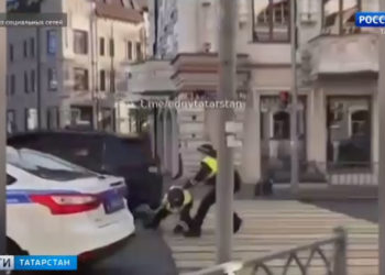 В отношении мужчины, сбившего инспектора ДПС в Казани, возбуждено три уголовных дела