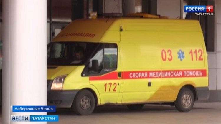 Врачи РКБ удалили из головы женщины опухоль размером с теннисный мяч