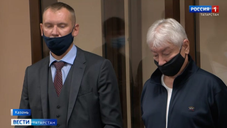 В Вахитовском суде Казани продолжают оглашать приговор экс-главе «Татфондбанка» Роберту Мусину