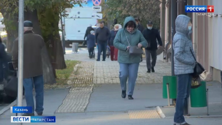 На грани жестких мер: Минниханов призвал ужесточить контроль за соблюдением антиковидных правил