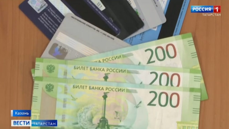 «Схожу за Вас в торговый центр»: в Татарстане после введения QR-кодов появились новые услуги для невакцинированных