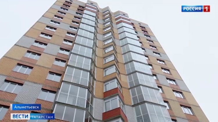 В госпитале ветеранов войн пенсионерам вручили подарки