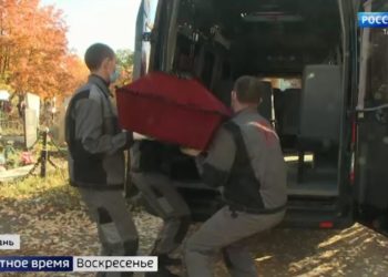 Очереди в моргах и на кладбищах: последствия роста смертности от коронавируса в Казани