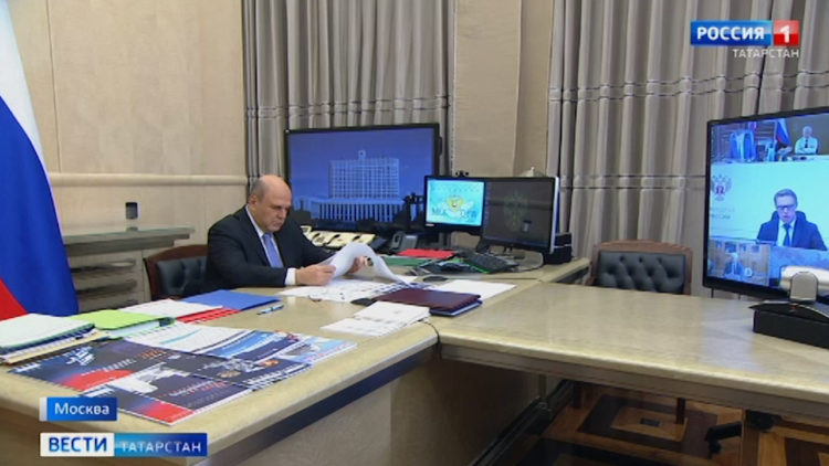 «Схожу за Вас в торговый центр»: в Татарстане после введения QR-кодов появились новые услуги для невакцинированных