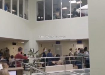 В Казани после информации о введении QR-кодов появились очереди на вакцинацию в больницах