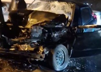 В Челнах водитель легковушки погиб, въехав в автобус