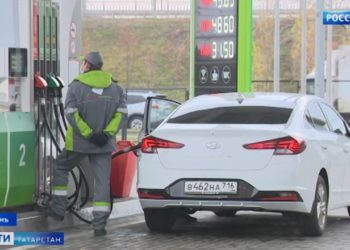 На татарстанских заправках теперь можно оставить электронные чаевые
