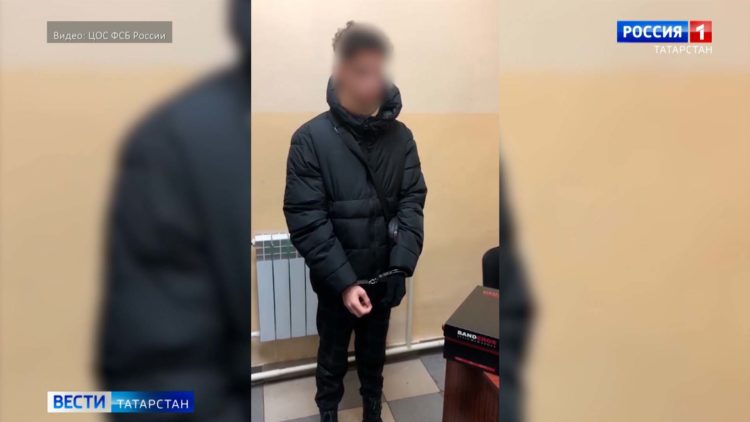 Стали известны подробности задержания подростка, готовившего нападение на школу в Казани