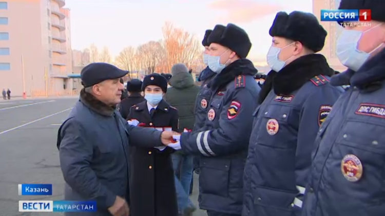 В Татарстане осудили на 10 лет челнинца, зарубившего сожителя жены топором