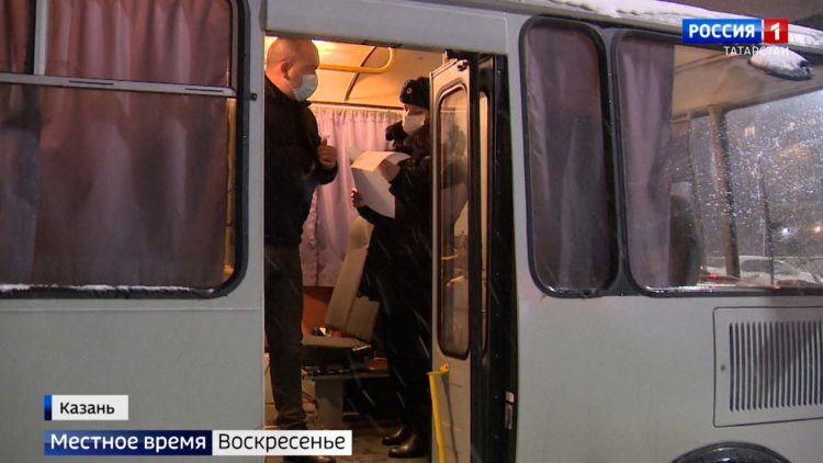 В Татарстане усиливают контроль за соблюдением масочного режима в магазинах и транспорте